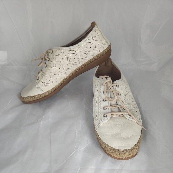 Clarks Shoes - Clarks Womens reeney rita off White Leather Fashion Sneaker Size 8M (26115339)